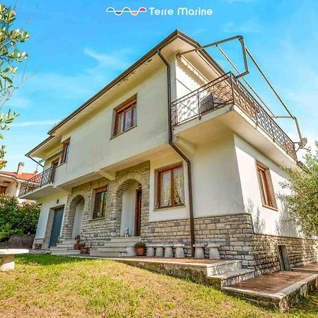 Villa Pina Рикко-дель-Гольфо-ді-Спеція Екстер'єр фото